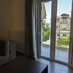 Апартаменты Samaras In