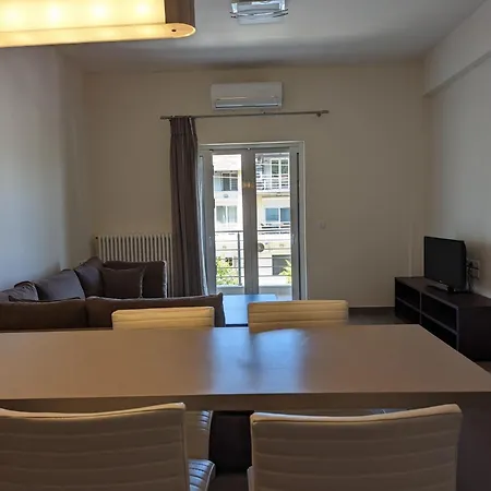 Samaras In Kamena Vourla