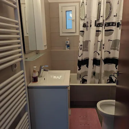 Lejlighed Samaras In *