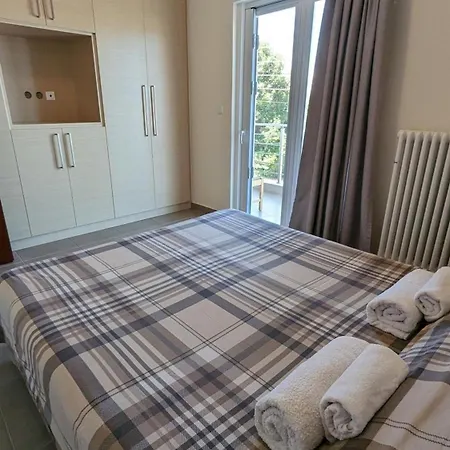 Samaras In Lejlighed