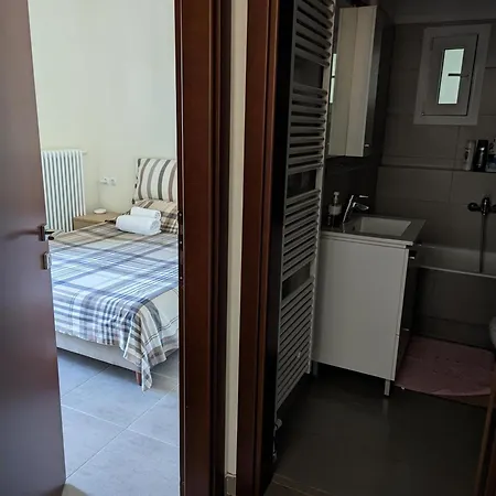 Samaras In Lejlighed