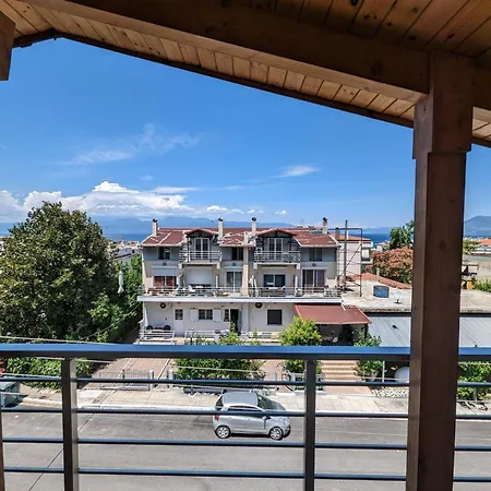 Samaras In Lejlighed *