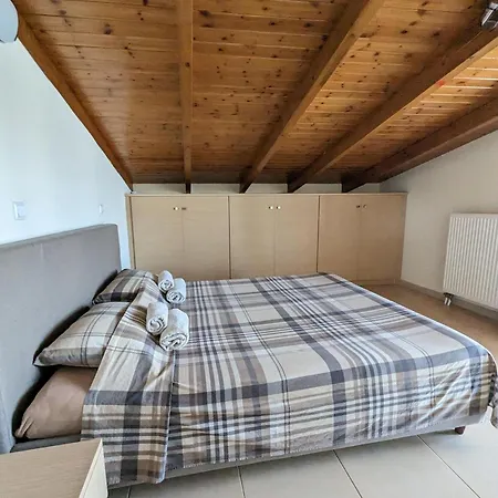 Samaras In * Kamena Vourla