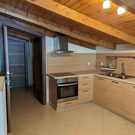 Samaras In Lejlighed