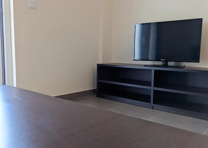 Samaras In Apartment *